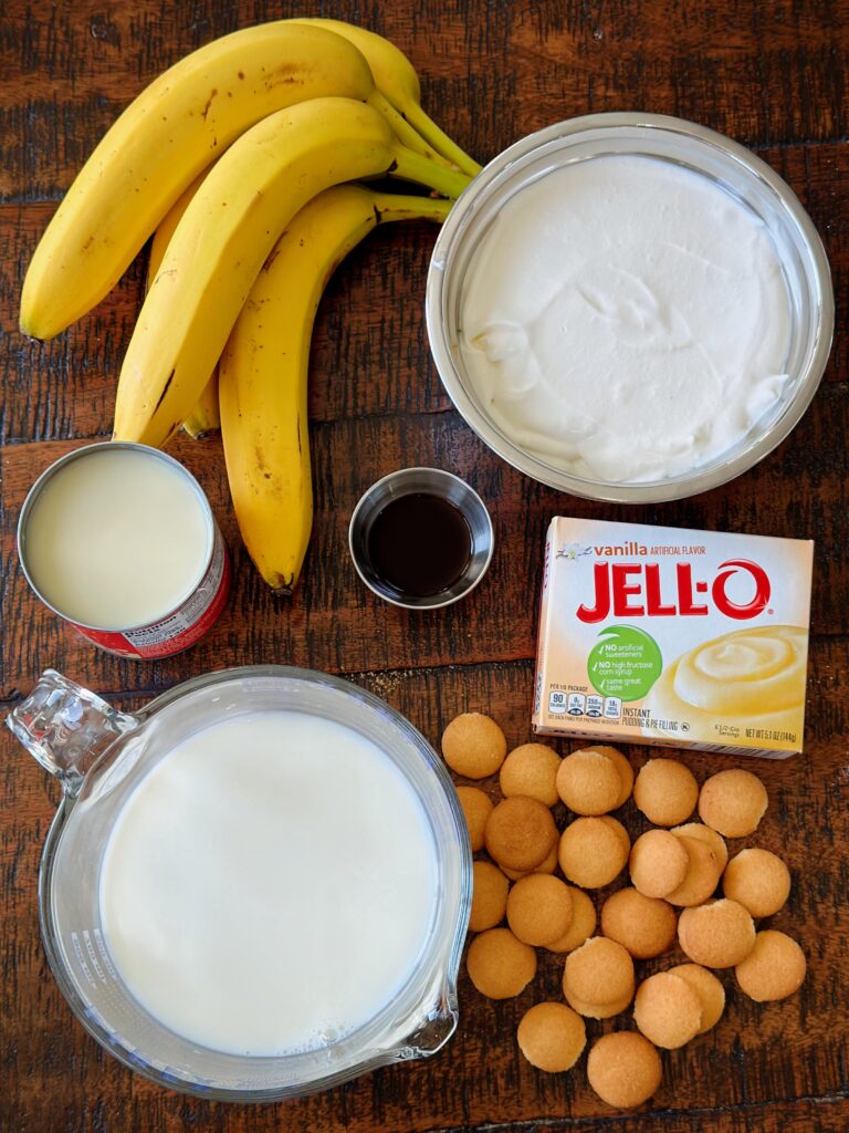 Ingredients for the banana pudding recipe. 